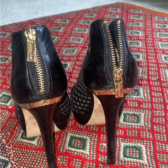 Michael Kors caged bootie - Picture 4 of 4